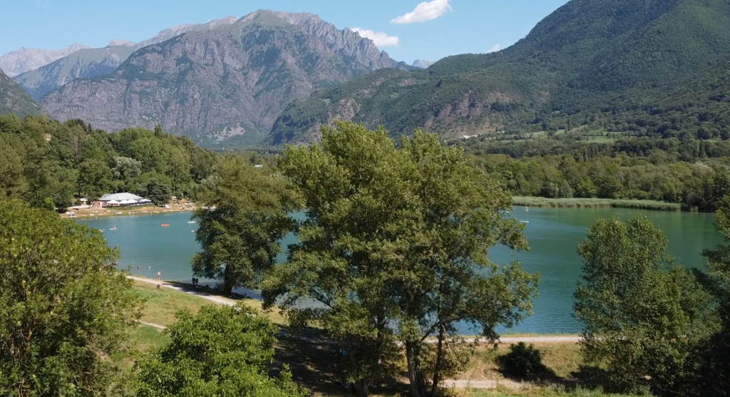 Prise de vue aérienne par drone d’un paysage de montagne